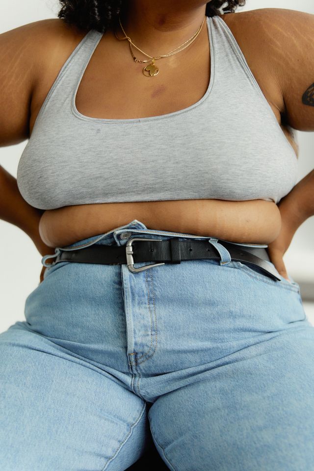 les vêtements standardisés sont toujours mal coupés
